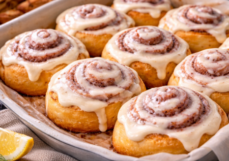 Если хотите прям чумовые синнабоны, возьмите этот рецепт. Пушистые улитки с корицей и кремом