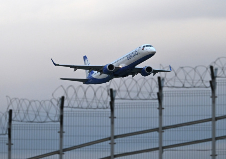 Белорусам не дают летать в Тель-Авив