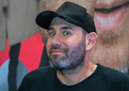 Уехавший в Израиль юморист-иноагент затосковал без русской аудитории