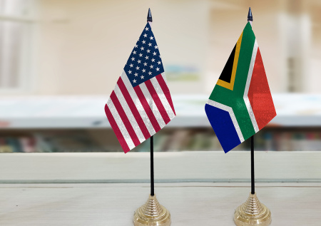 Требования США по нормализации двусторонних отношений озадачили ЮАР