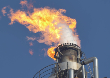 Азиатская страна попросила у США разрешения на покупку нефти из России