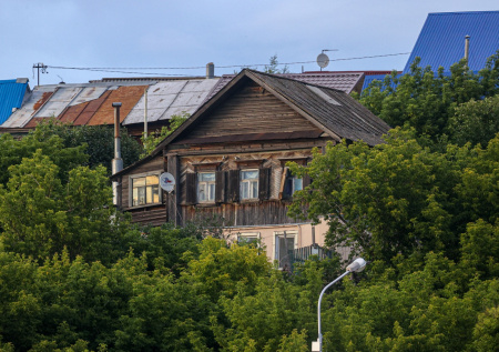 Экономист объяснила моду на покупку старых дач у зумеров