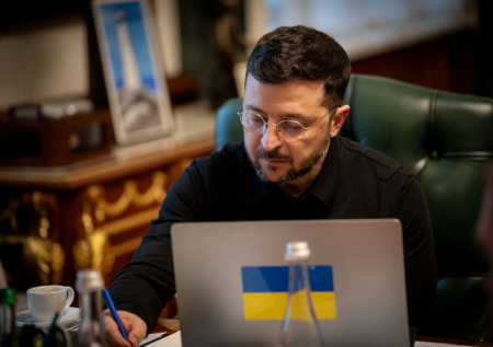 Зеленский ответил, поддерживает ли контакты с Орбаном