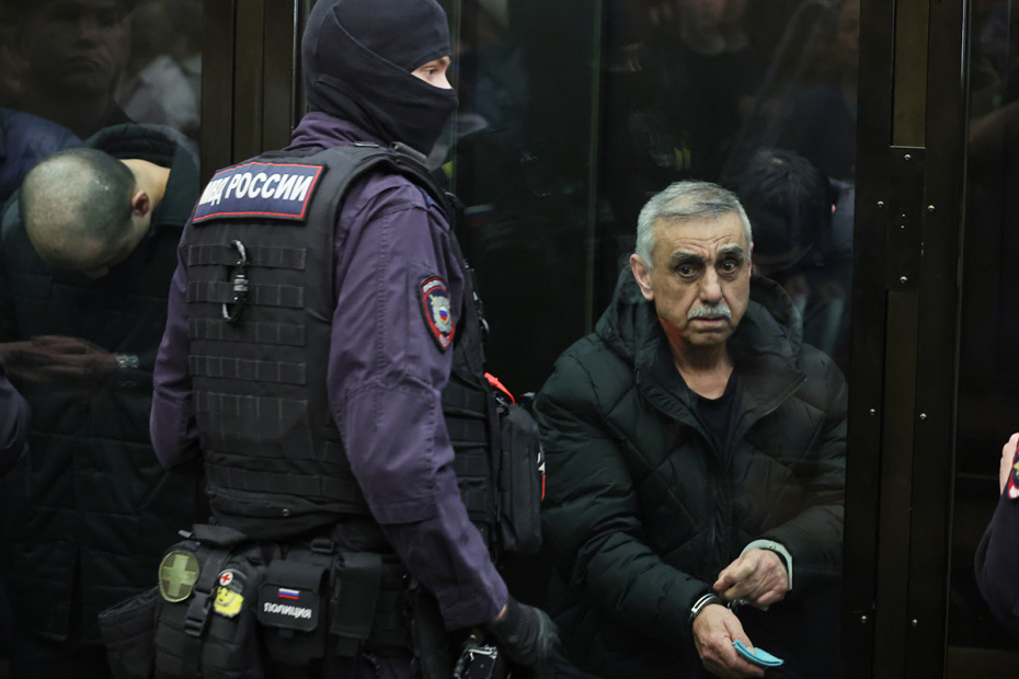 Второй Западный окружной военный суд приговорил к пожизненному лишению свободы четырех исполнителей теракта в концертном зале «Крокус Сити Холл» — Шамсидина Фаридуни, Далерджона Мирзоева, Мухаммадсобира Файзова и Саидакрами Рачабализоду