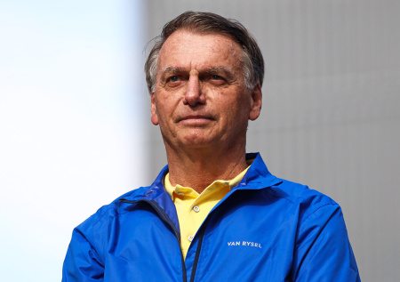 Экс-президента Бразилии госпитализировали с пневмонией