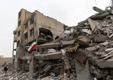 Двое детей погибли из-за атаки в пригороде Тегерана