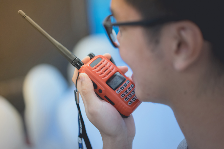 Рация вместо мобильника: как настроить частоту в городе и обойти штрафы