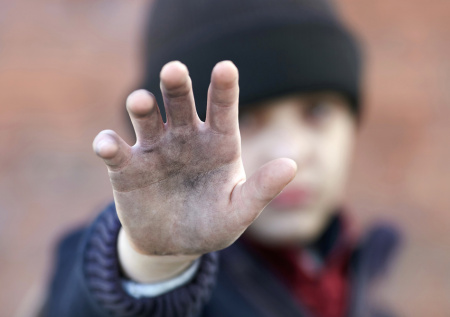 Германия забила тревогу из-за бешеного роста бездомных детей