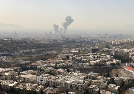 Три иранских города сотряслись от мощных ударов