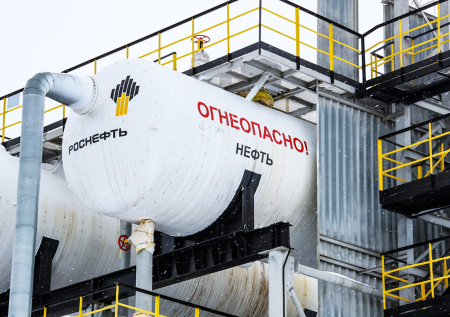 Покупатели по всему миру выстроились в очередь за российской нефтью