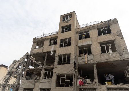 «Мы их слышим»: корреспонденты RT сообщили об ударах по Тегерану