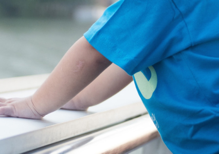 Ученые сделали неприятное открытие о детях от курящих отцов