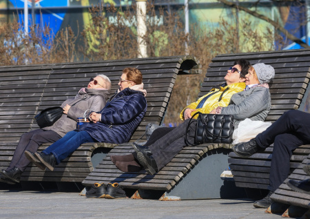 Снега не будет. Тепло, +12: погода в Москве и Петербурге 16–22 марта