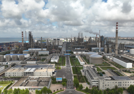 Крупнейший нефтепереработчик мира пострадал от кризиса на Ближнем Востоке