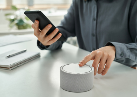 В «Яндексе» ответили на вопрос о взломе «Алисы»