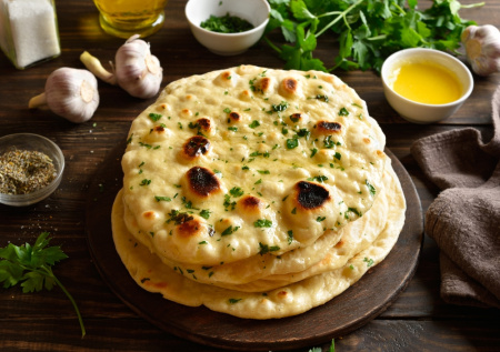 Быстрые лепешки на сметане: простой рецепт для завтрака и перекуса без лишних хлопот