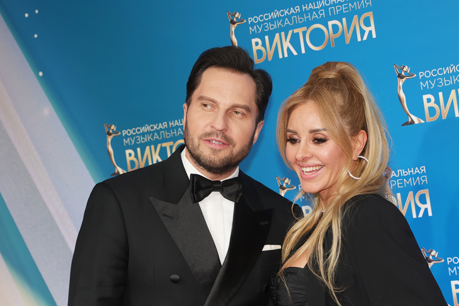 Александр Ревва с супругой Анжеликой на Российской Национальной Музыкальной премии «Виктория-2026»