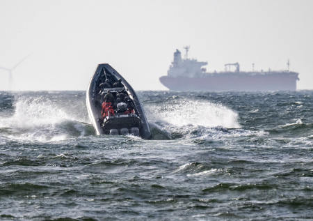Власти решили судьбу задержанного в Швеции танкера