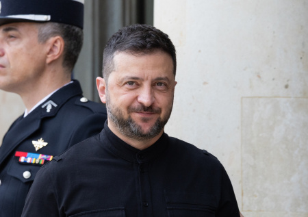 В Сети появились фото плакатов с лицом Зеленского в городах Венгрии