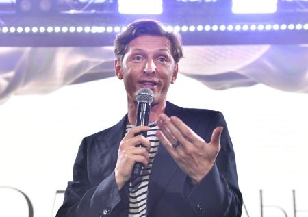 Брак с Утяшевой, дружба с Зеленским, теракт: как живет Павел Воля