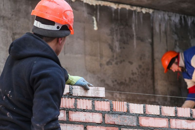 Как искать вахту и не попасть к мошенникам