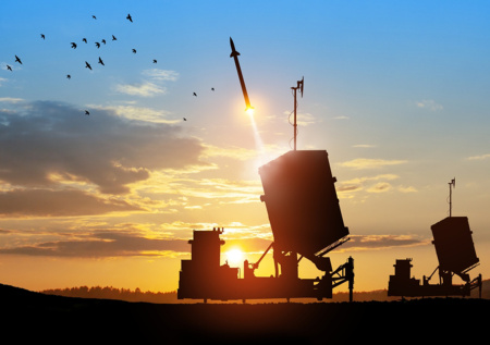 Стало известно о возможном повреждении ракетой консульства США в Израиле