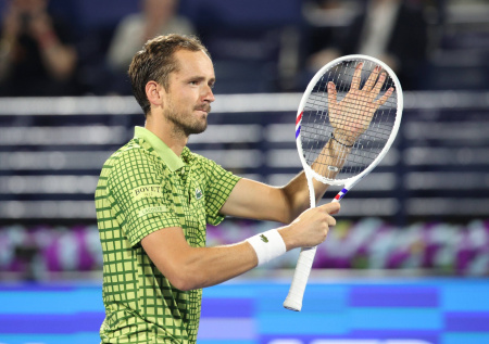 Медведев ворвался в десятку лучших теннисистов по версии ATP