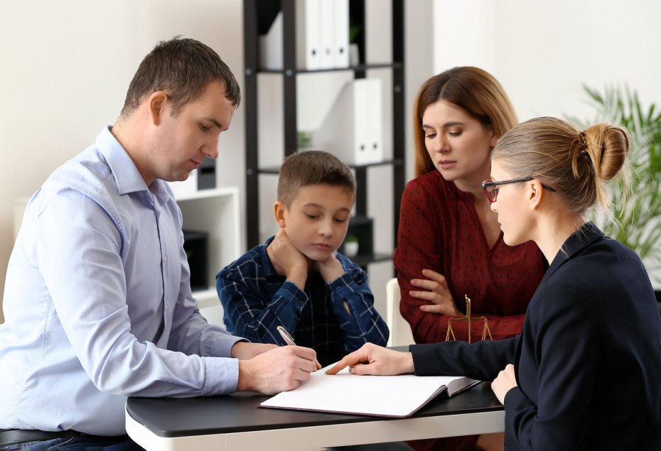 Дети, деньги и документы: как правильно развестись. 10 советов от адвоката