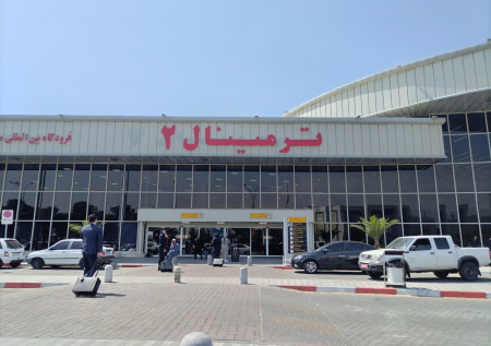 Самолет загорелся в аэропорту Мехрабад в результате атаки в Тегеране