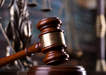 Суд в Баку приговорил француза Райана к 10 годам тюрьмы за шпионаж