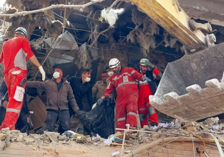 В Иране назвали число станций скорой помощи, уничтоженных США и Израилем