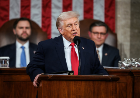 Трамп выступил с одним требованием по Ормузскому проливу