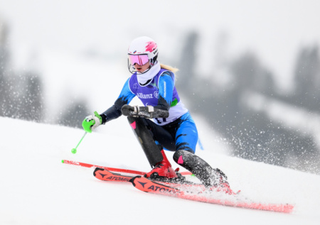 Российские спортсмены с флагом прошли на закрытии Паралимпиады