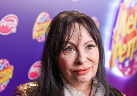 Доброкачественное образование угрожает лицу российской певицы