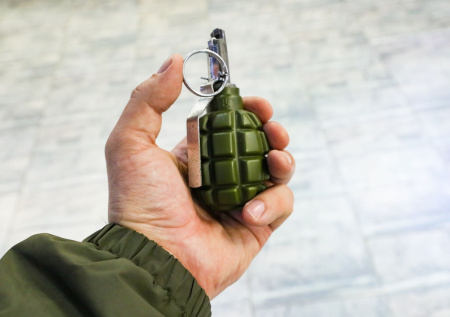 Две гранаты нашли в мусорном ящике на западе Москвы