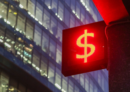 Экономист спрогнозировал курс доллара на конец весны