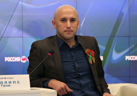 Журналист ответил на санкции ЕС цитатой из фильма «Брат-2»