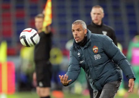 «Он себя скомпрометировал»: Пономарев осудил тренера ЦСКА за драку