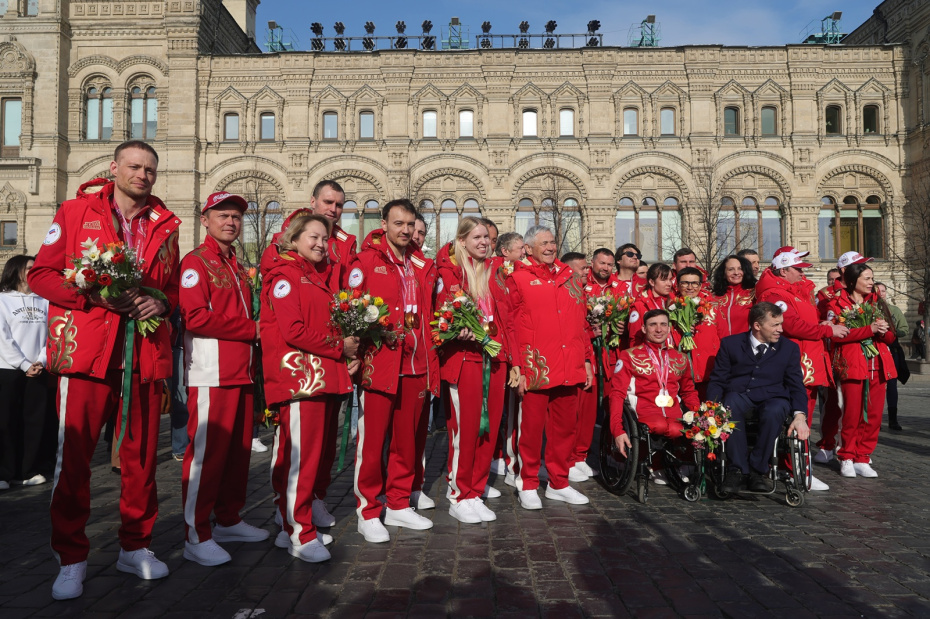 Чествование российских паралимпийцев на Красной площади в Москве