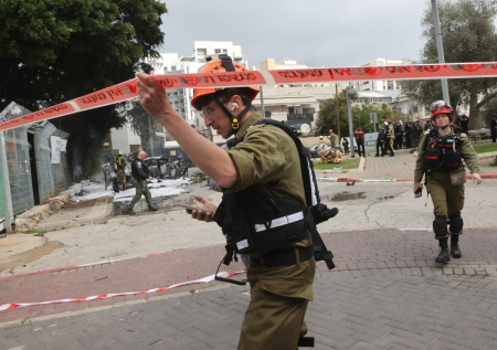 В Тель-Авиве приостановили движение поездов из-за обстрела