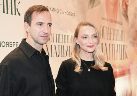 Любимов поделился секретом крепкого брака с Вилковой