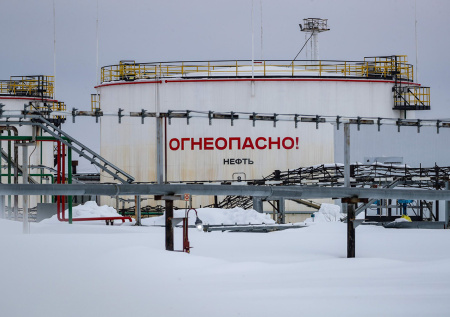 Рабочий месторождения погиб прямо на глазах у напарника