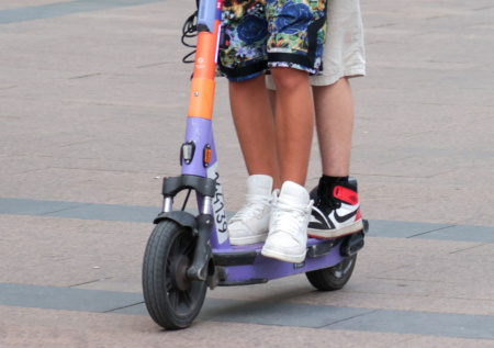 Автоюрист рассказал о главных ошибках в использовании электросамокатов