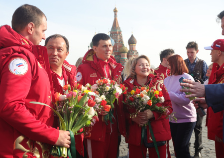 «Аплодировали стоя»: в Госдуме пообещали достойно наградить паралимпийцев