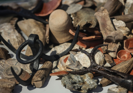 Археологи раскрыли тайну гвоздей в груди древних римлян