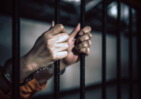 Невиновный мужчина провел 19 лет в тюрьме за чужое преступление