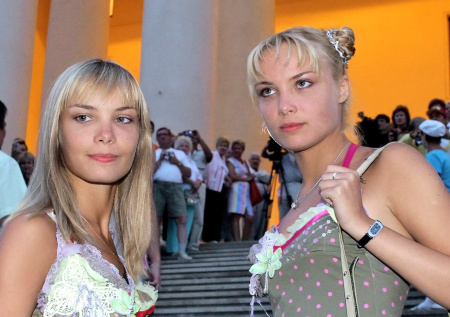 Биография, личная жизнь, лучшие роли: где сейчас сестры Арнтгольц