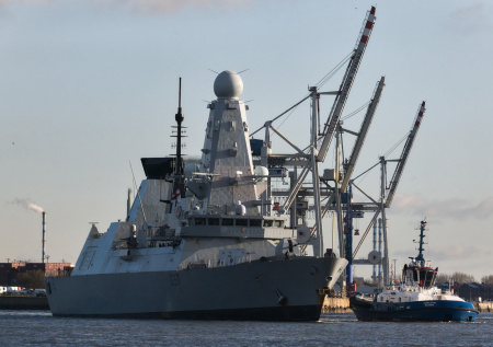 Британия назвала условие отправки военных кораблей в Ормузский пролив