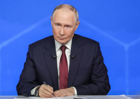 Путин обратился к новому верховному лидеру Ирана из-за смерти Лариджани