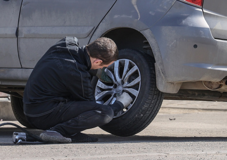 Синоптик предостерег автомобилистов от перехода на летнюю резину